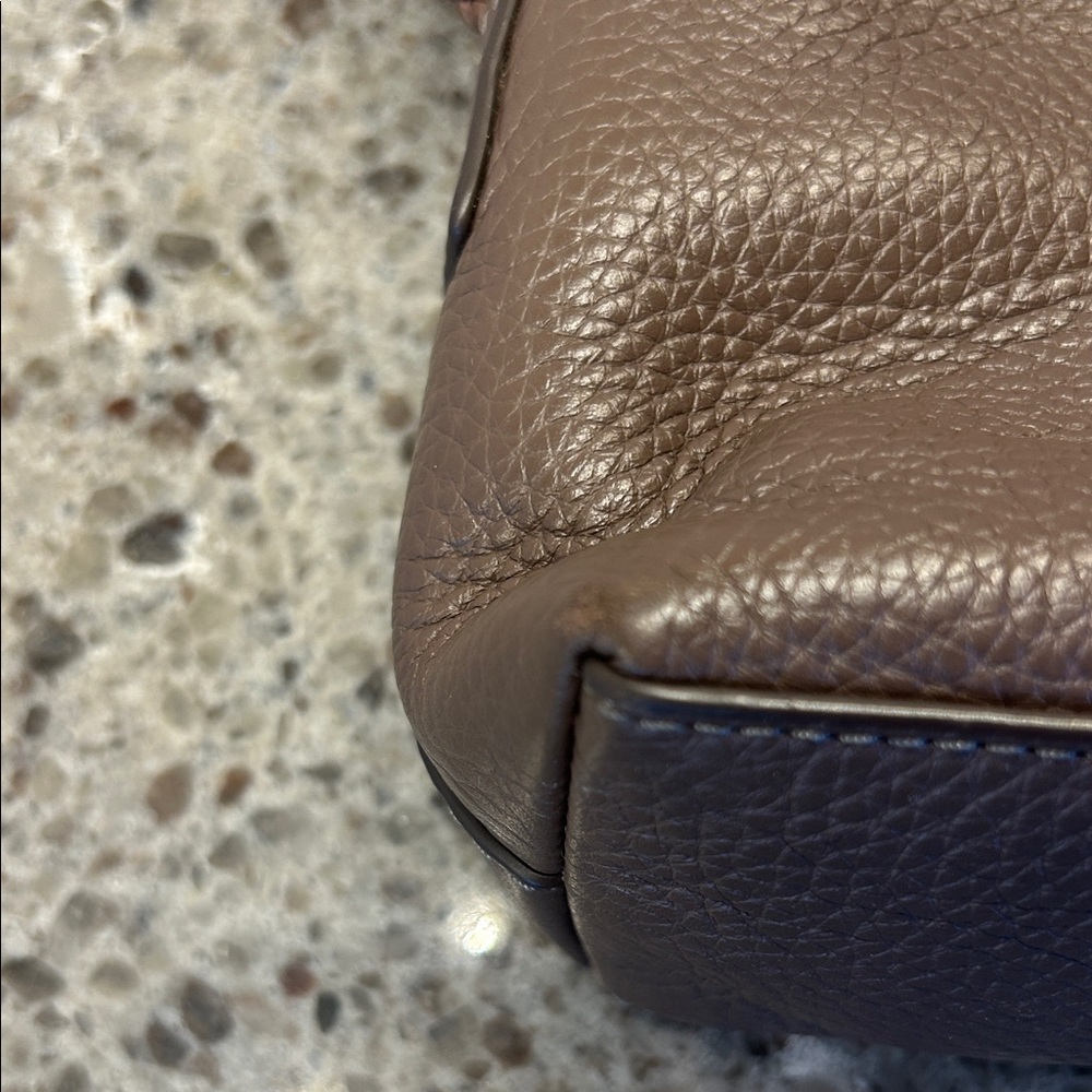 Tory Burch Taylor Camera Bag, Taupe Brown, Pebbled Leather - Picture 6 of 11